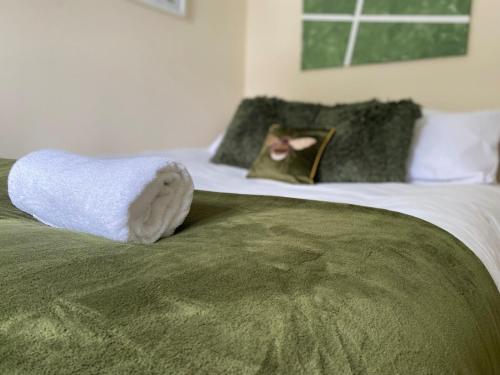 Work-Friendly Four Bedroom Getaway - Free WiFi -Sleeps 9, Birmingham (fotografie 3)