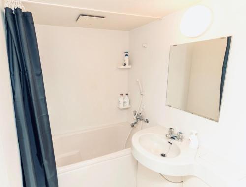 AM's 502 Movie 5 min to Ikebukuro 13 min to Shinjuku Station 19 min to Shibuya Station with coworking space