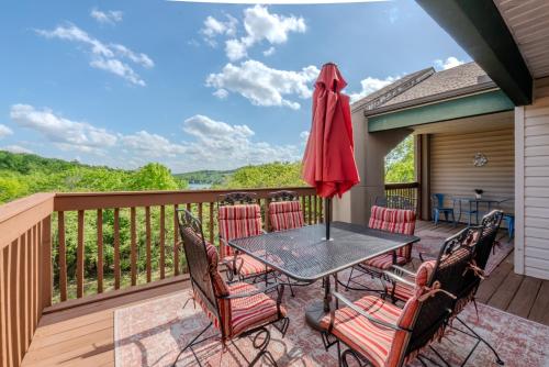2BR Penthouse - Near SDC - Pool - Free Tickets Included - Stairs Required - GF17-5, Branson