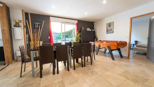 Gîte Cévennes de plein pied tout confort avec piscine privative 12 pers (Gite Cevennes de plein pied tout confort avec piscine privative 12 pers) in Le Collet De Deze