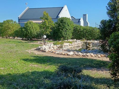 Silver Oaks Airbnb in Long Acres Country Estate
