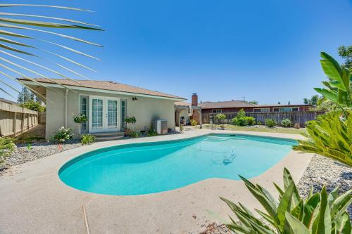 Shop, Hike & Explore: Fresno Home w/ Private Pool!, Fresno