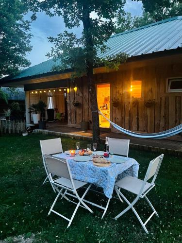 Viesnīcas āriene, Country Cottage & Spa in Challes-la-Montagne