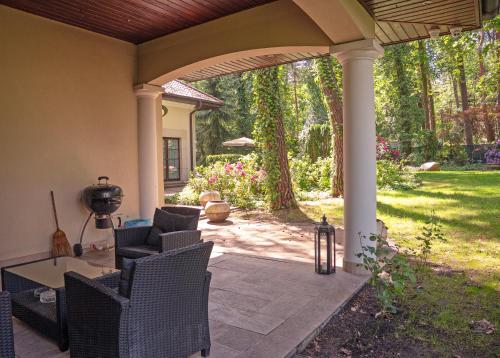 Зручності, Luxury villa indoor pool Warsaw in Лешноволя