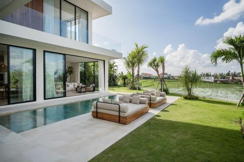 Panoramic 4BR Villa 500m to Ocean & Scenic Views