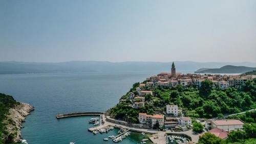 Villa Mirela - Accommodation - Vrbnik