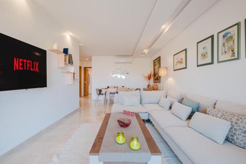 3 Bedroom Apartment with Pool View Prestigia - image 3