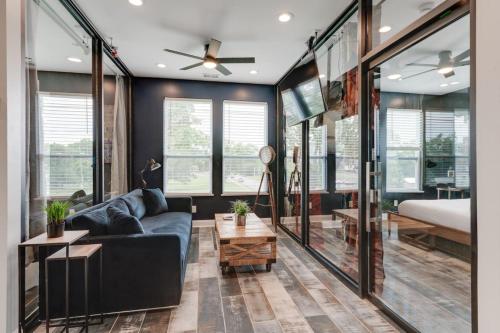 Modern Getaway near Vandy