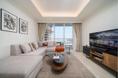 Brand New Stylish 1-Bed Getaway with Private Beach and Palm Views, Dubái (foto 2)