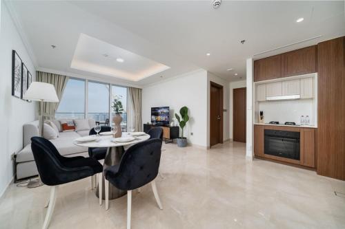 Brand New Stylish 1-Bed Getaway with Private Beach and Palm Views, Dubái (foto 9)