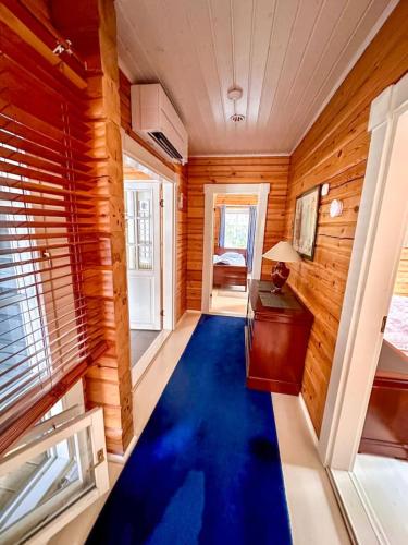 Villa Mustikka - Modern Log Villa on a Waterfront Estate in Bromarv