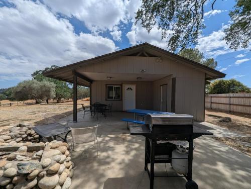 Ruth Hill Hideaway