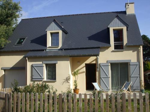 Maison avec jardin, proche plage - Location saisonnière - Dinard