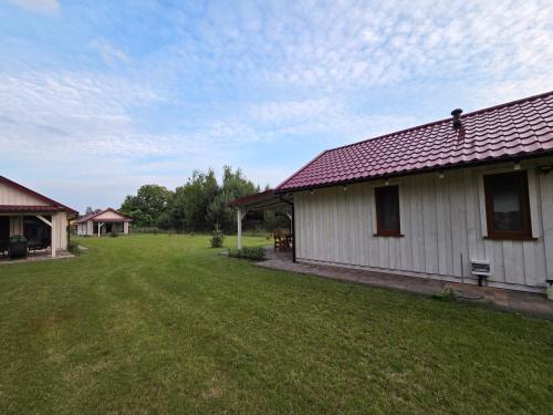 Domki Letniskowe Między Jeziorami w Lipnicy