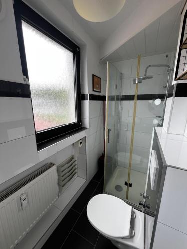 淋浴間, Ferienwohnung Waldblick in Ehlscheid im Herzen des Westerwaldes in 埃爾沙伊德