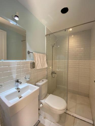 Budget Double Room image 2