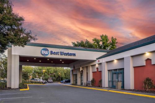Best Western Heritage Inn - image 14