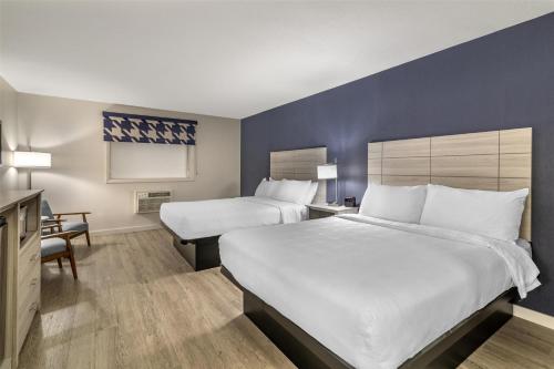 2 queen beds