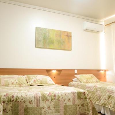 3 twin beds