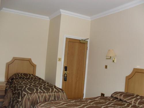 The Lawn Hotel - image 14