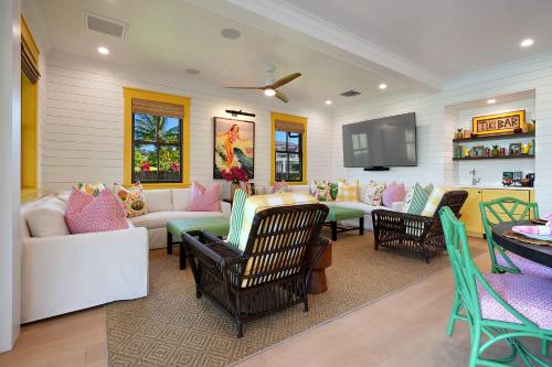 Hale Maia at Kukui ula - Elegant Pool Retreat with Golf Views in Poipu - image 2