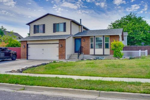 Walk to Valley Park Pet-Friendly SLC Apartment in Taylorsville Area