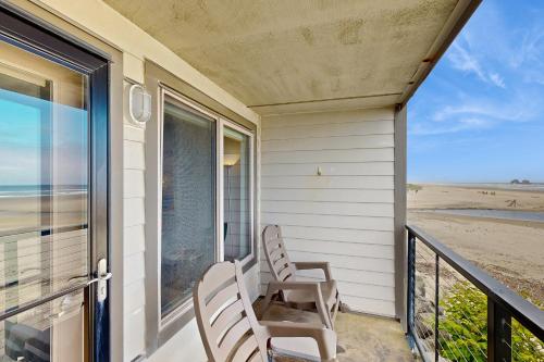 Ocean View Vacay - image 7