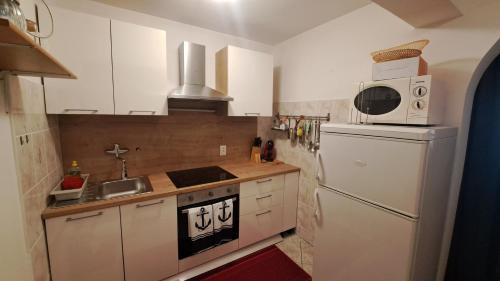 Apartment with Sea View image 4