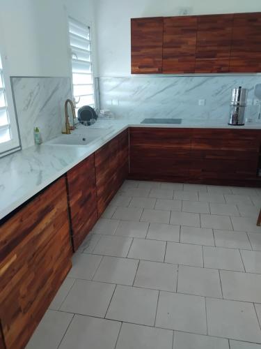 Kaza Dominique in Γκραντ-Μπουργκ