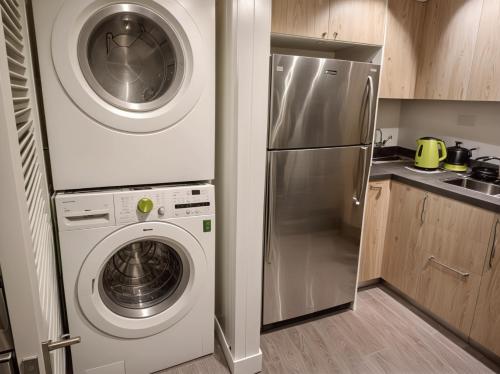 One-Bedroom Premium Apartment image 2