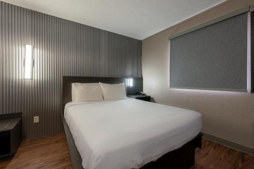 Econo Lodge Limon - image 14