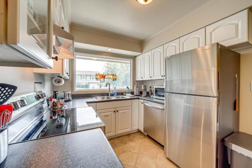 Family-Friendly Sand Springs Home about 8 Mi to Tulsa! in Sand Springs, USA