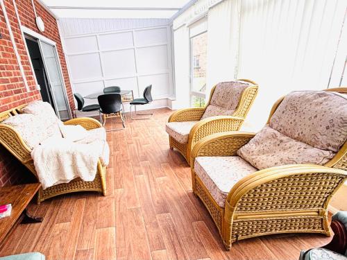 Springfield Holiday Apartments HALodge Hotel - Willoughby