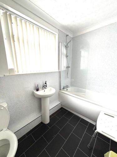 Springfield Holiday Apartments - image 4