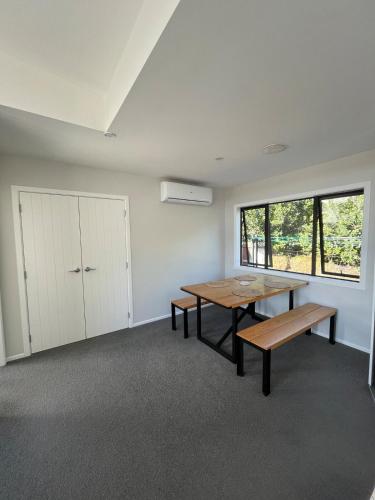 Exclusive Holiday Home Sunny Beach House Four Queen Beds in เอสค์เดล