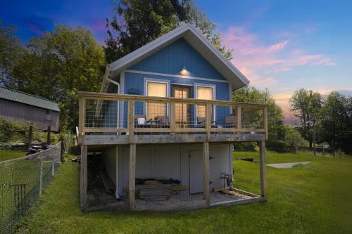 Accommodation in Thomas