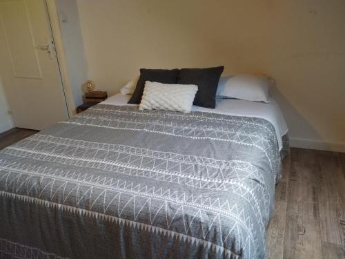 동피에르 쉬르 베브르 Maison de ville à 10 min du PAL (Maison de ville a 10 min du PAL) 3성급 싱글룸 객실