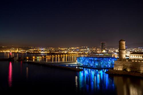Novotel Suites Marseille Centre Euromed - image 2