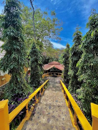 Giardino, Hotel Refugio Cariguana in El Valle De Anton