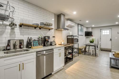 Cheverly Vacation Rental Less Than 9 Mi Washington, DC! in เชเวอร์ลี (แมรีแลนด์)