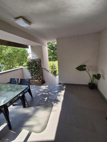 Two-Bedroom Apartment with Terrace image 10