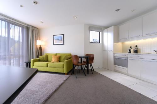 One-Bedroom Apartment with Spa Bath