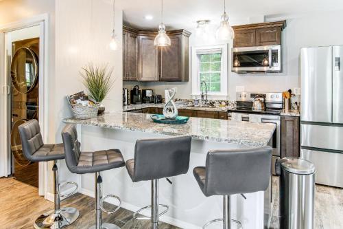 4 Mi to Main Street Petite Weaverville Escape! in Marion (NC)