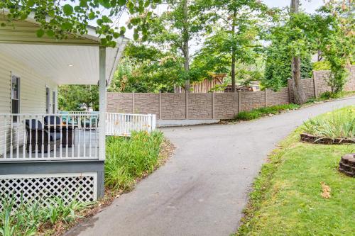 Petite Weaverville Escape 3mi to Main Street - image 2