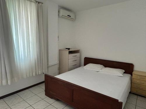Apartment image 10