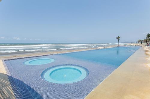 Ocean Front, Balcon al Mar y Playa, Acapulco