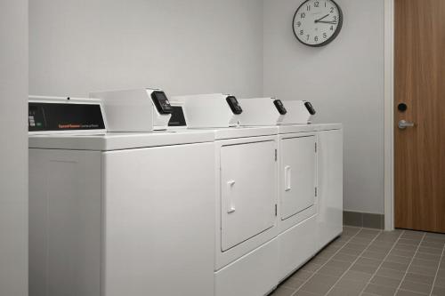 Fairfield by Marriott Inn & Suites Portland Newberg - image 5