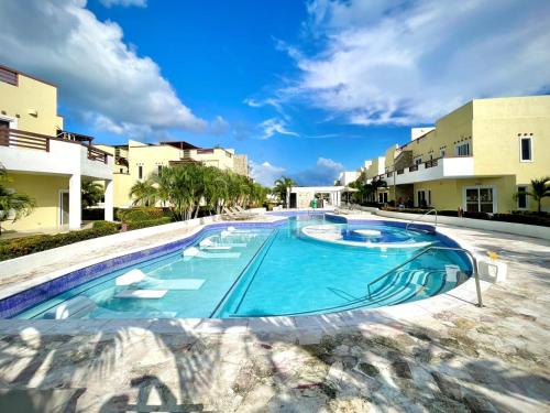 Las Palmas villa two bedrooms in Coxen Hole