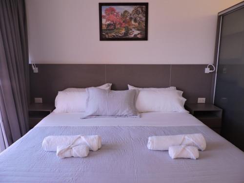 Studio Apartment with Balcony image 3
