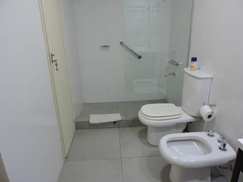 Studio Apartment with Balcony image 7